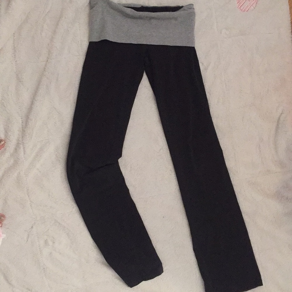 PINK Victoria’s secret black yoga pants